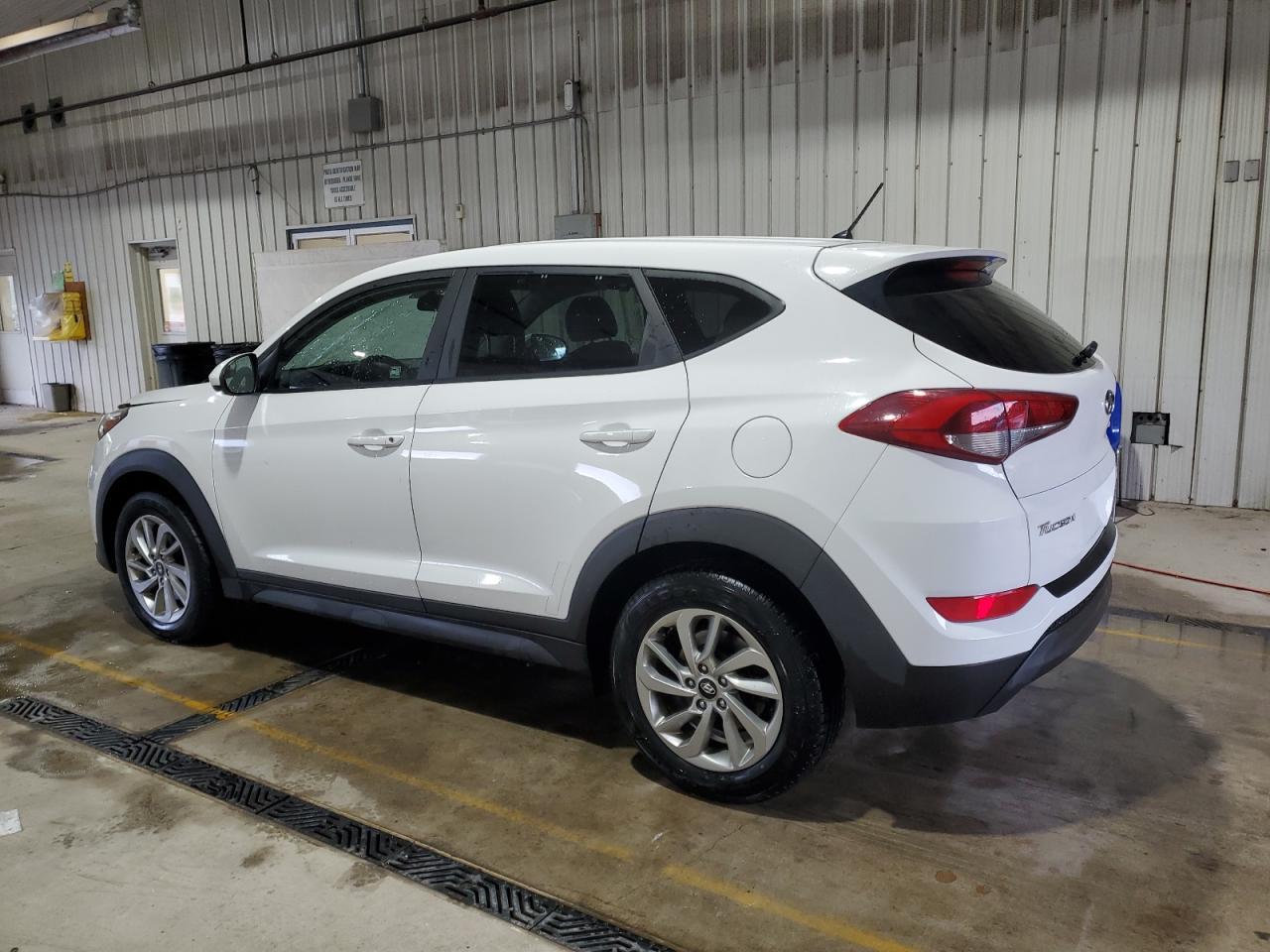 2018 Hyundai Tucson Se - Image 2