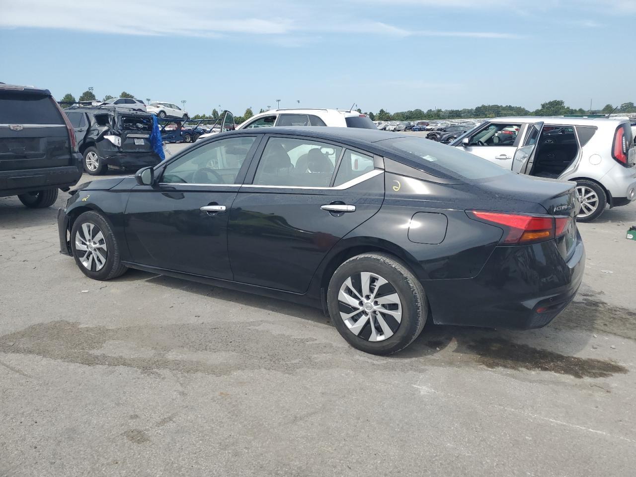 2024 Nissan Altima S - Фото 2