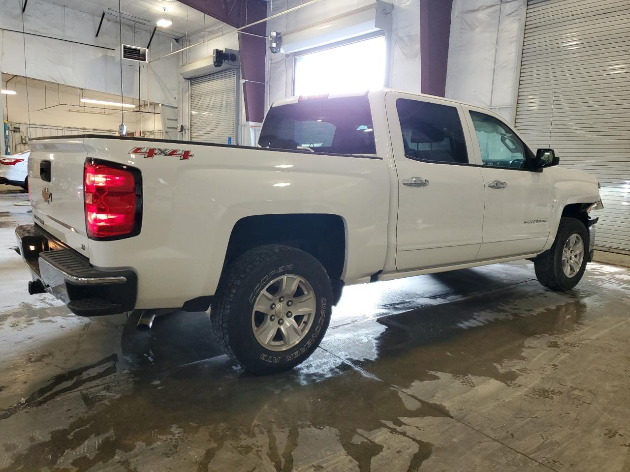 2017 Chevrolet Silverado K1500 Lt - Image 3