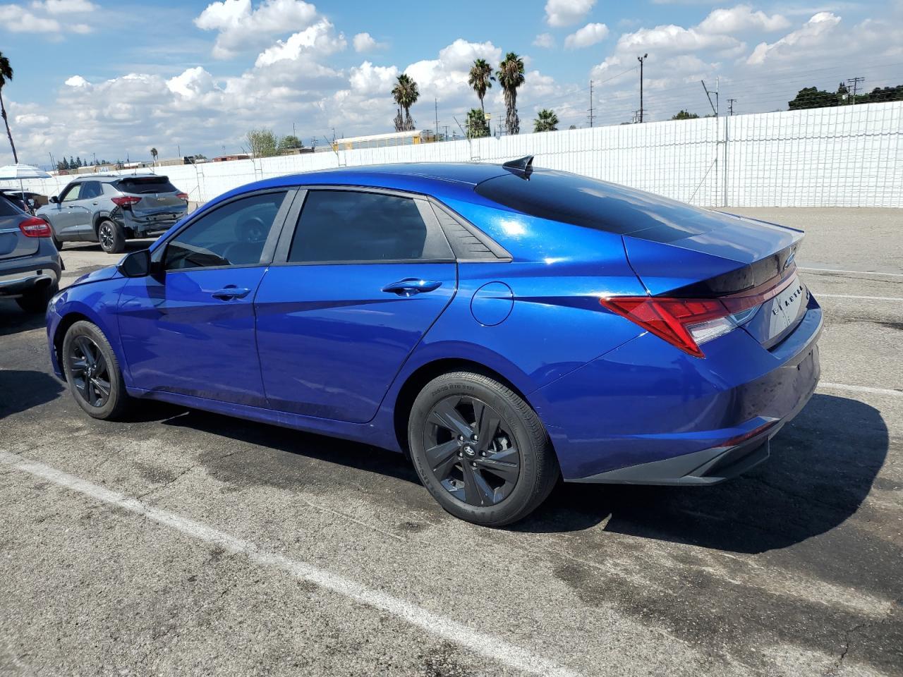 2023 Hyundai Elantra Blue - Фото 2