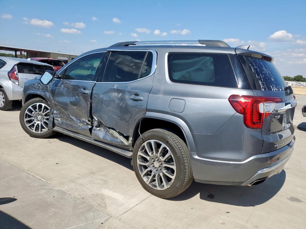 2021 GMC Acadia Denali - Фото 2
