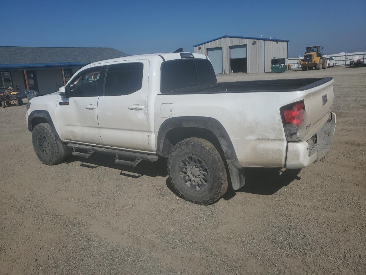 2017 Toyota Tacoma Double Cab - Фото 2