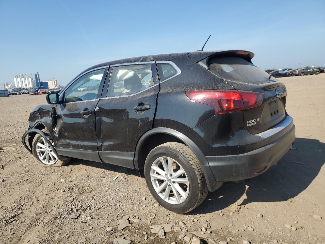 2018 Nissan Rogue Sport S - Фото 2