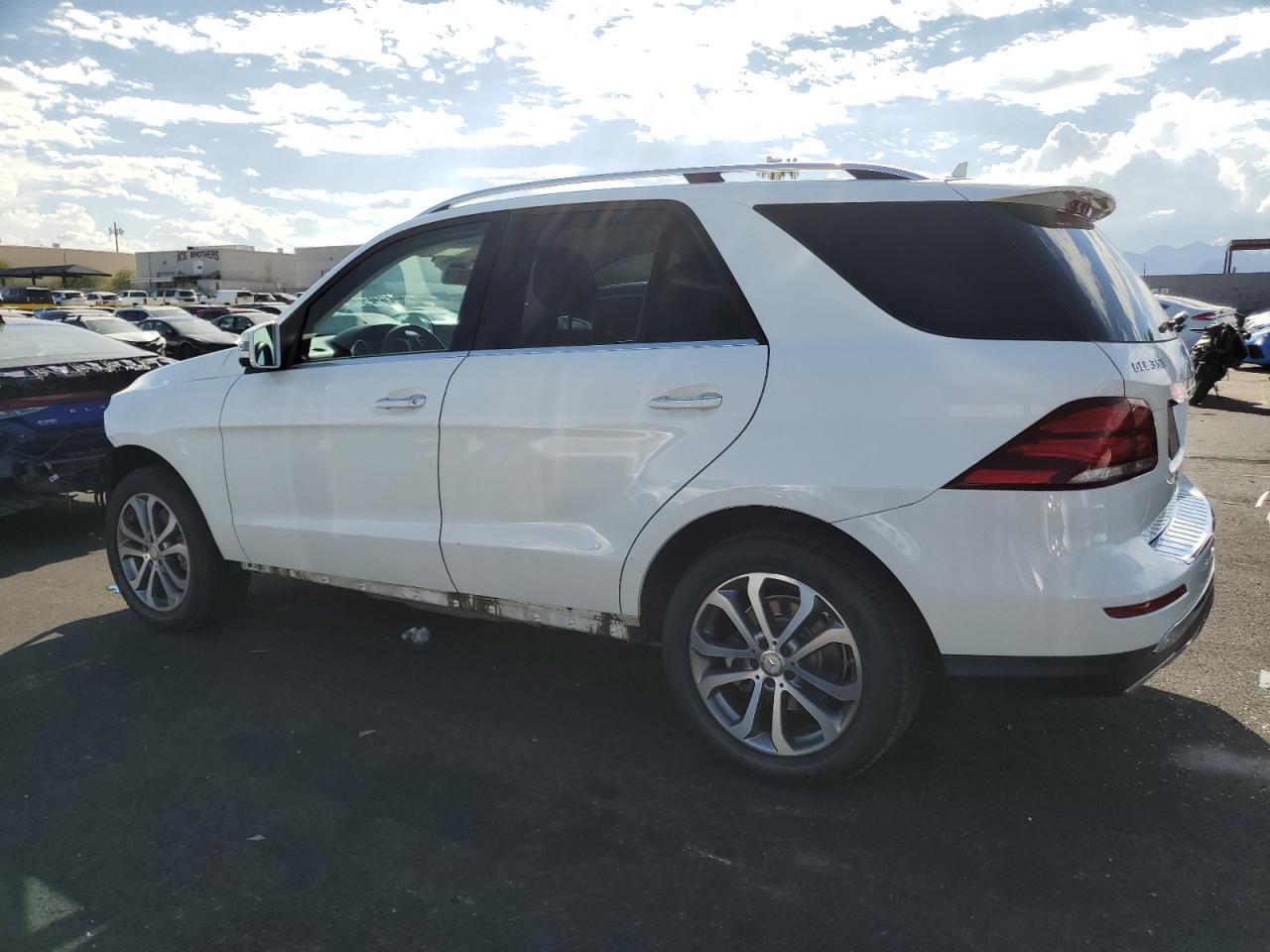 2016 Mercedes-Benz Gle 350 4Matic - Фото 2