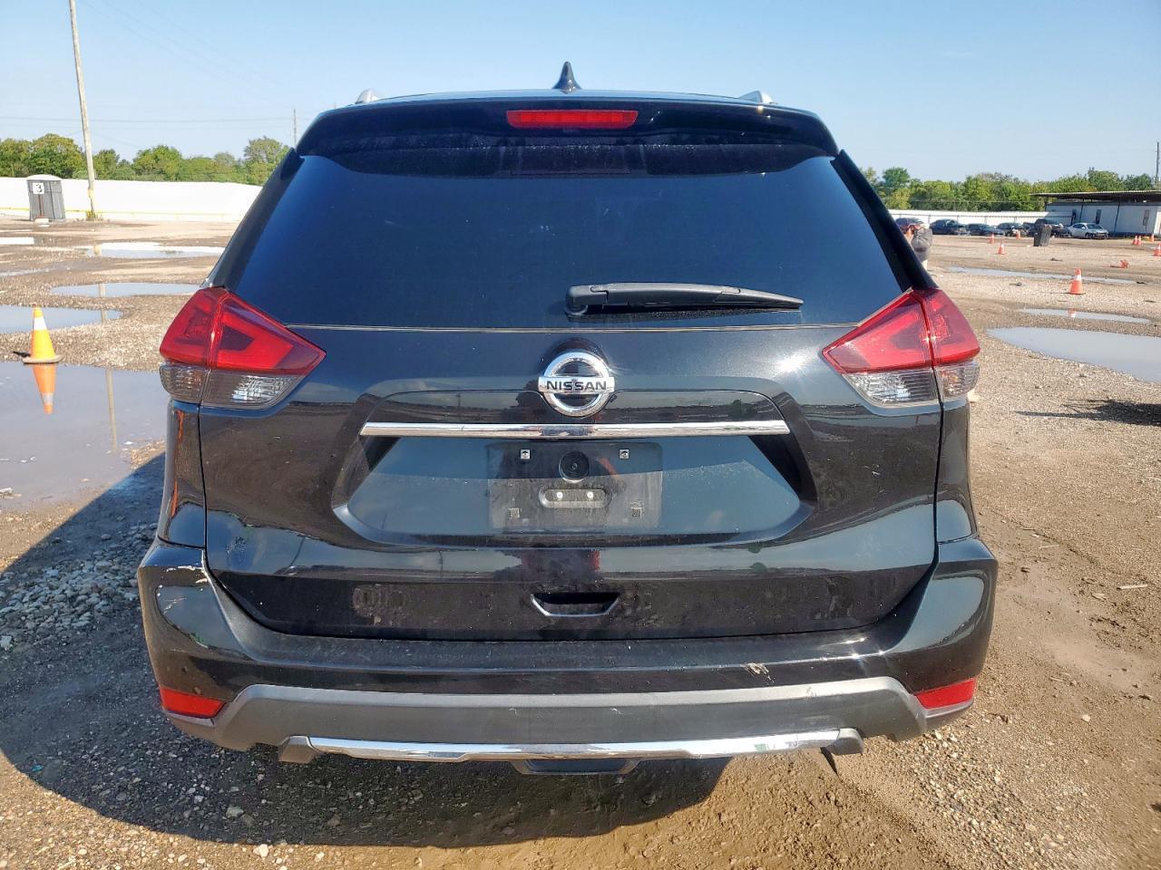 2018 Nissan Rogue S - Image 6