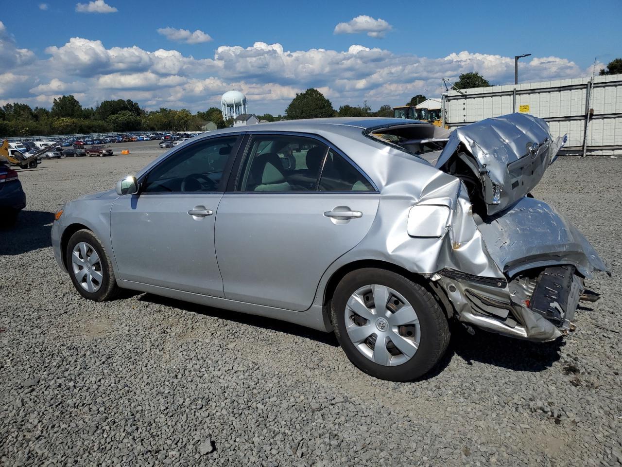 2009 Toyota Camry Base - Фото 2