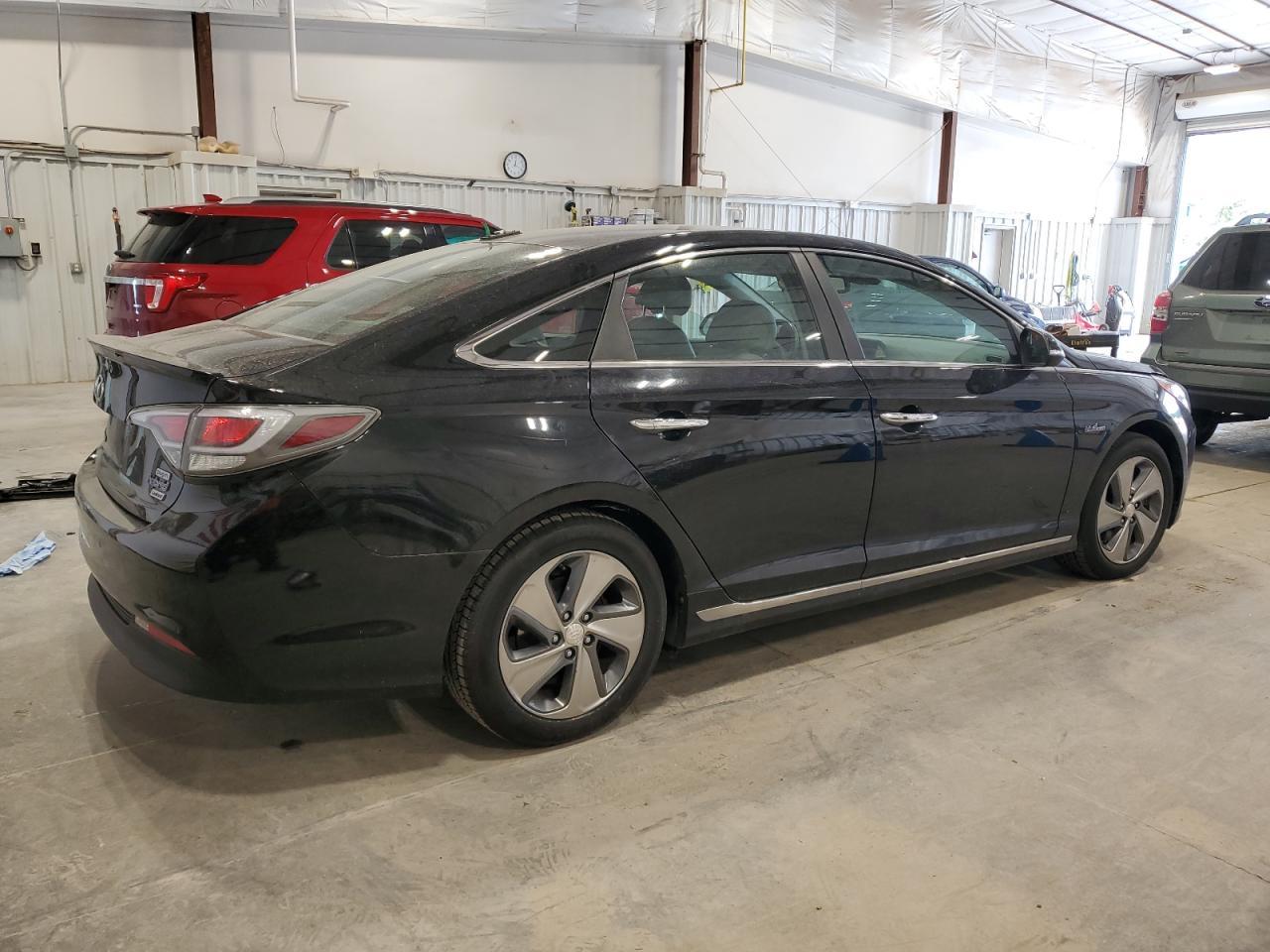 2017 Hyundai Sonata Plug-In Hybrid - Фото 3