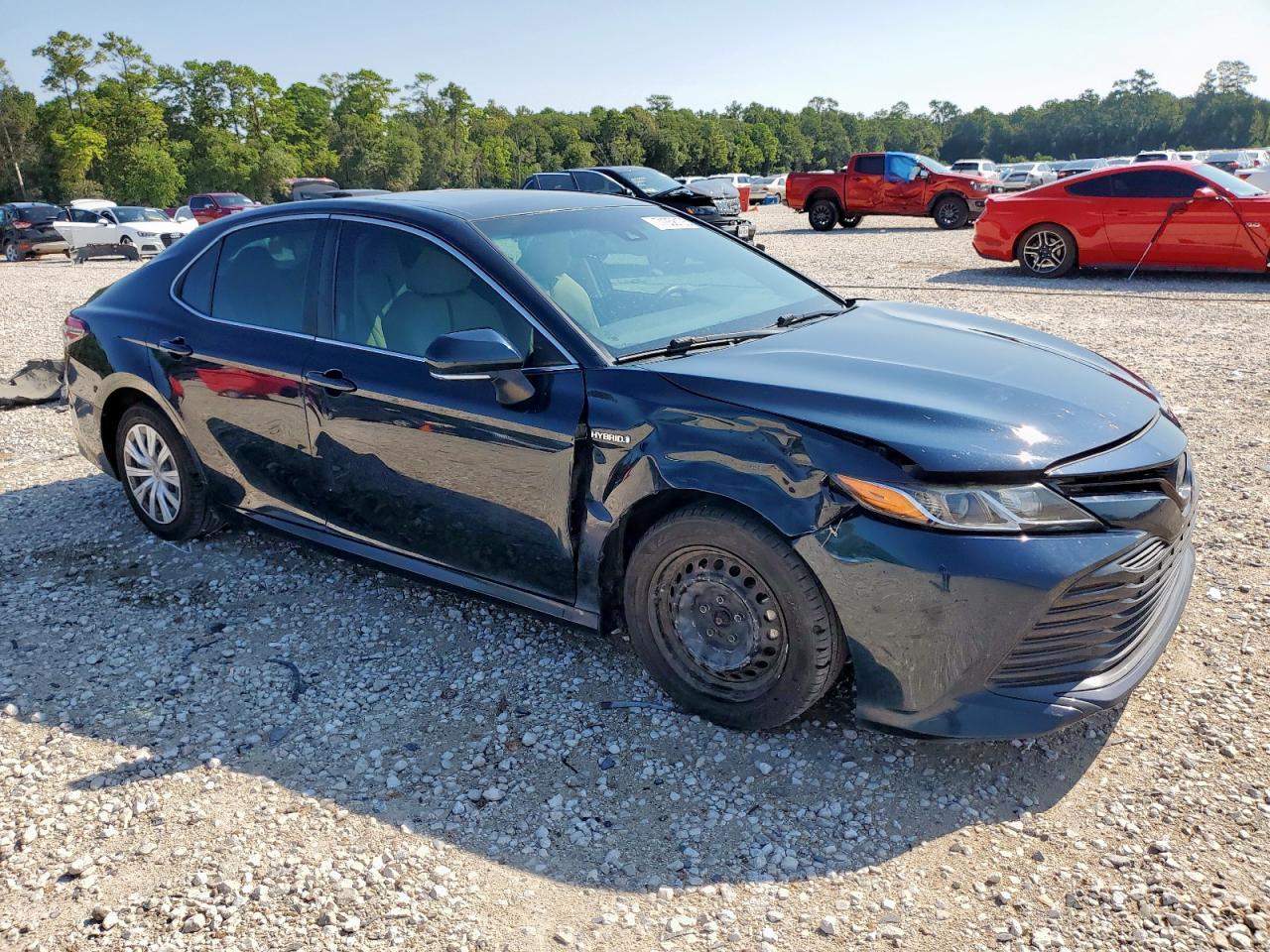 2019 Toyota Camry Le - Image 4