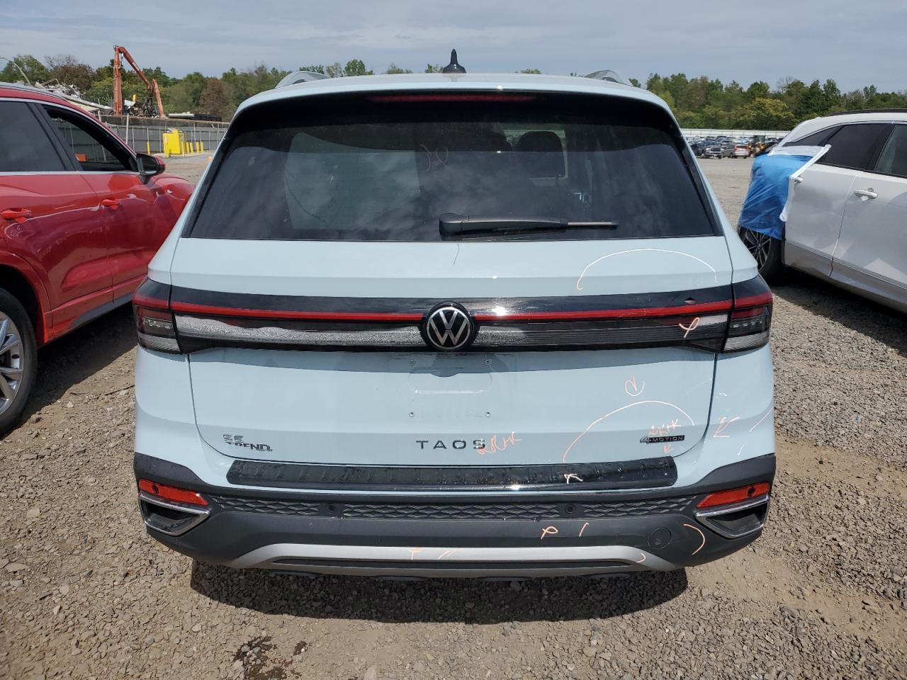 2025 Volkswagen Taos Se - Image 6
