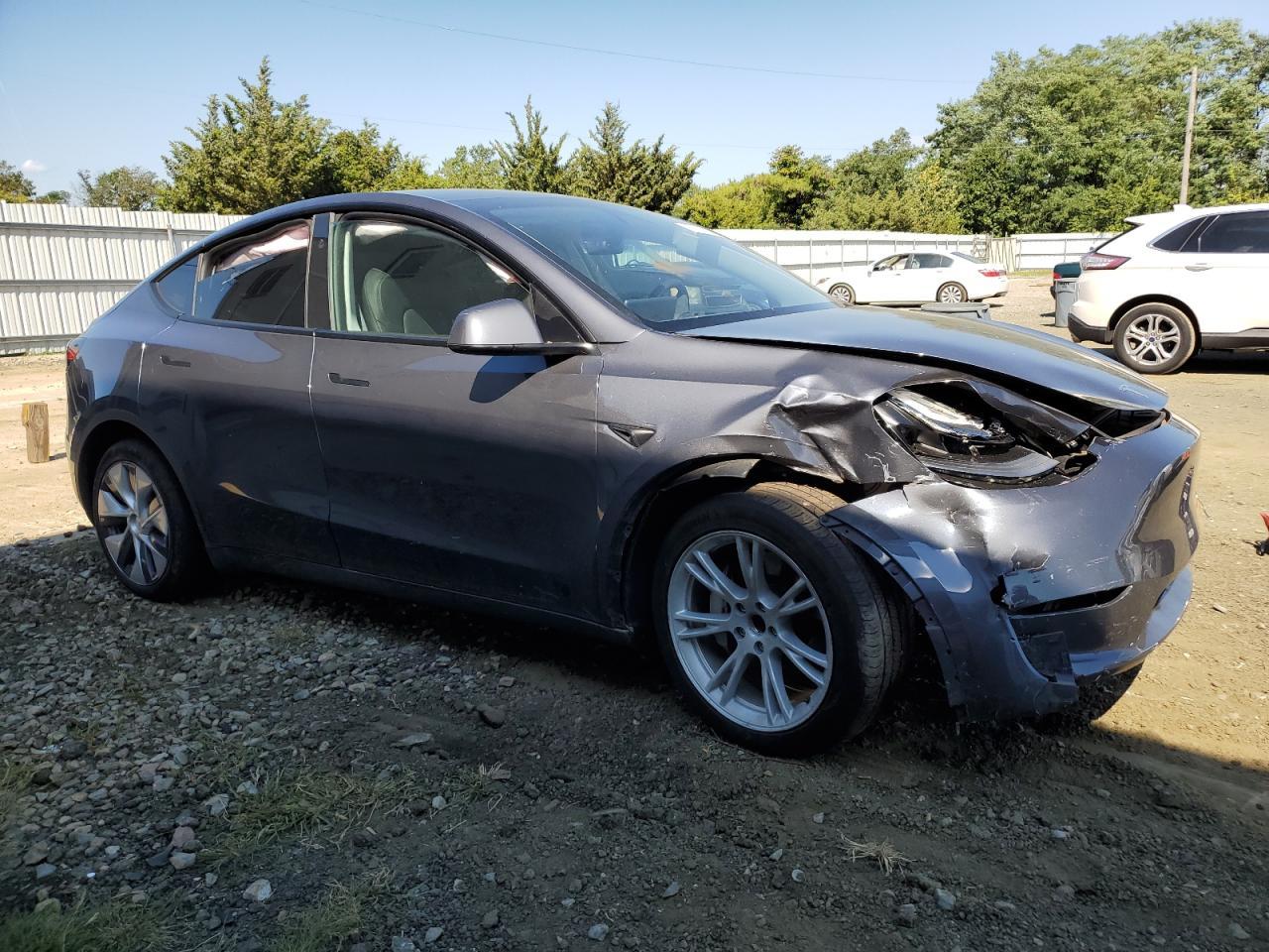 2023 Tesla Model Y - Image 4