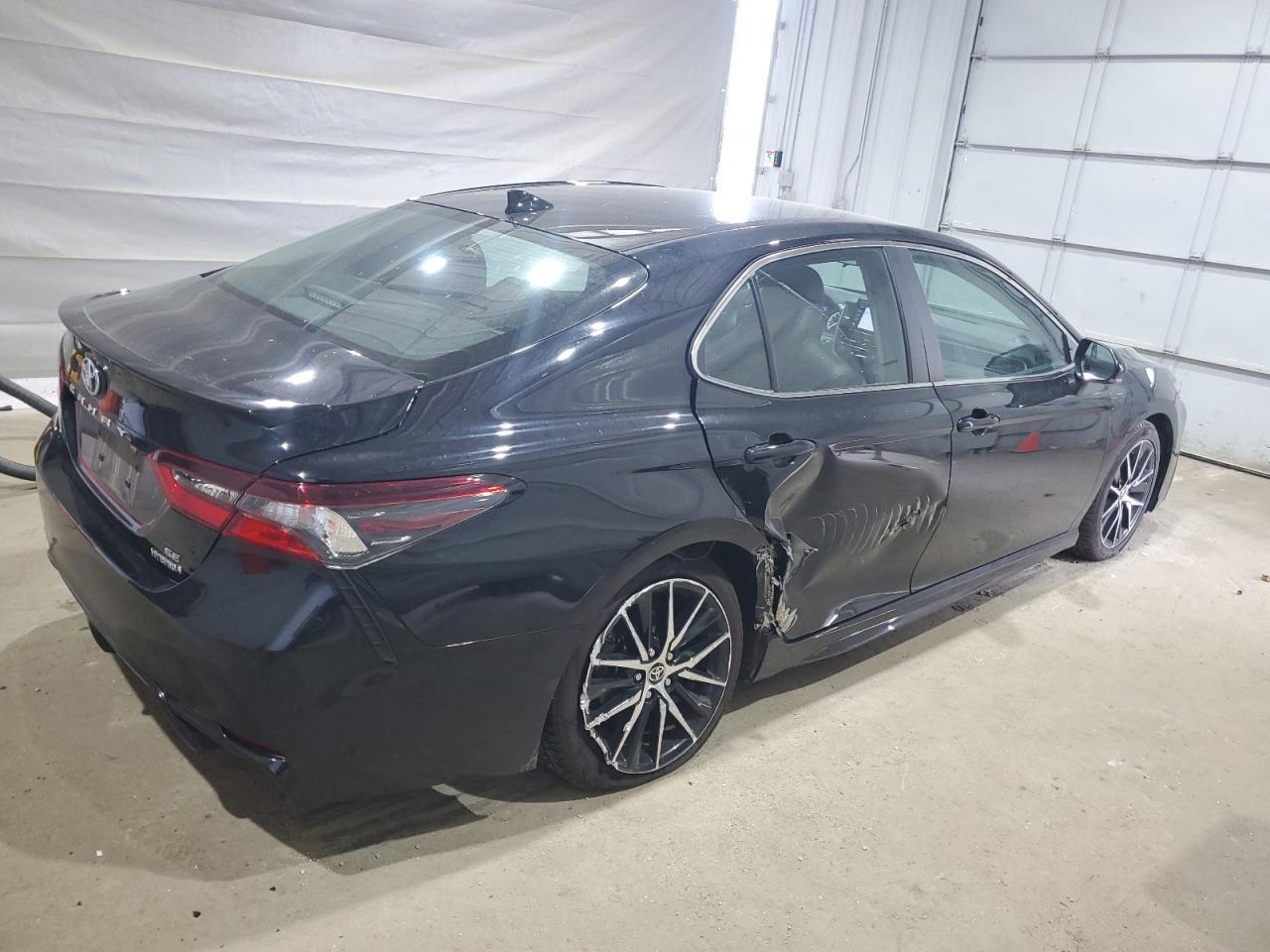 2024 Toyota Camry Hybrid Se - Фото 3