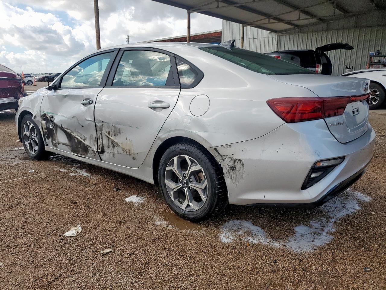 2021 Kia Forte Fe - Фото 2