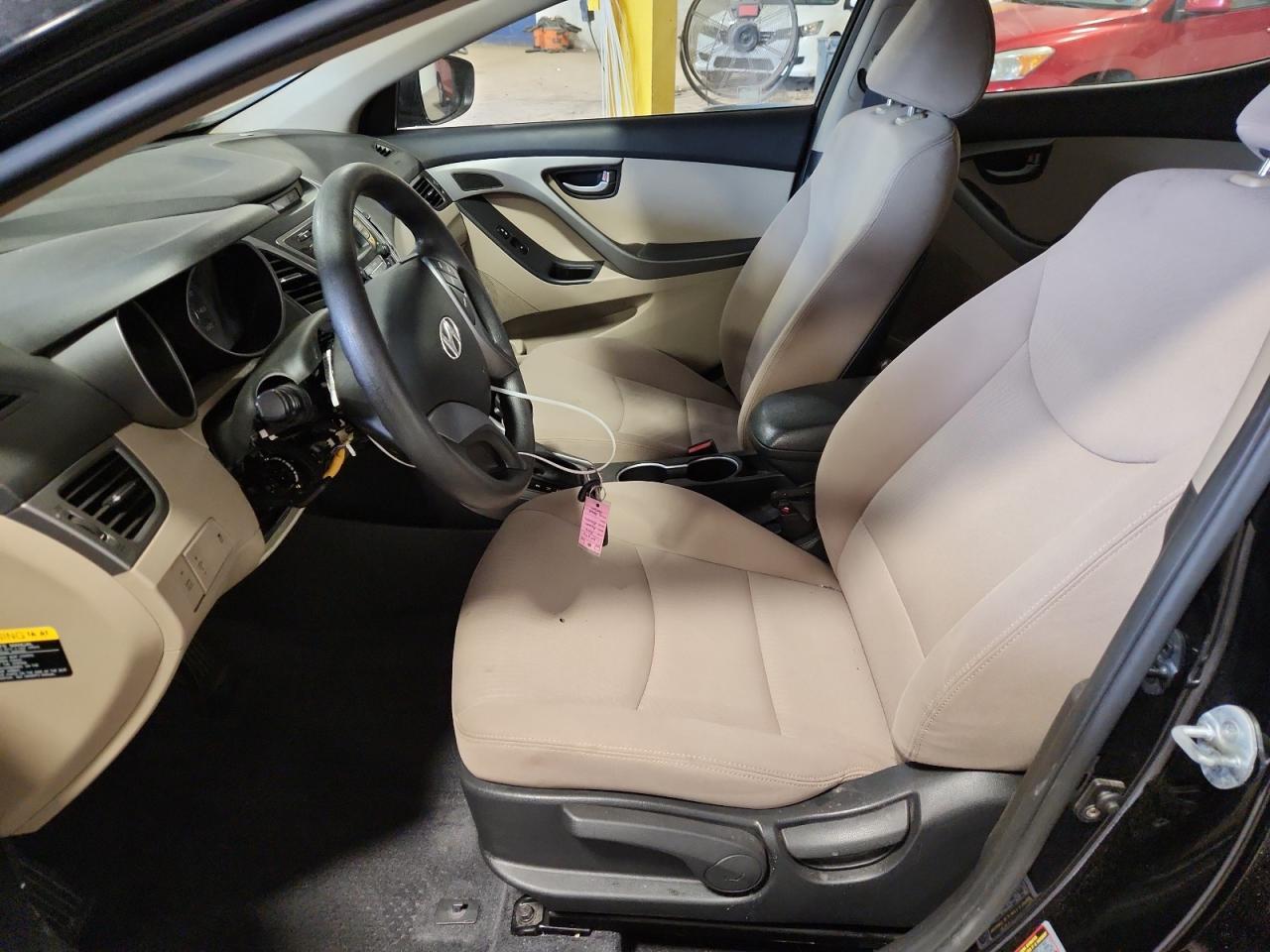 2016 Hyundai Elantra Se - Фото 7