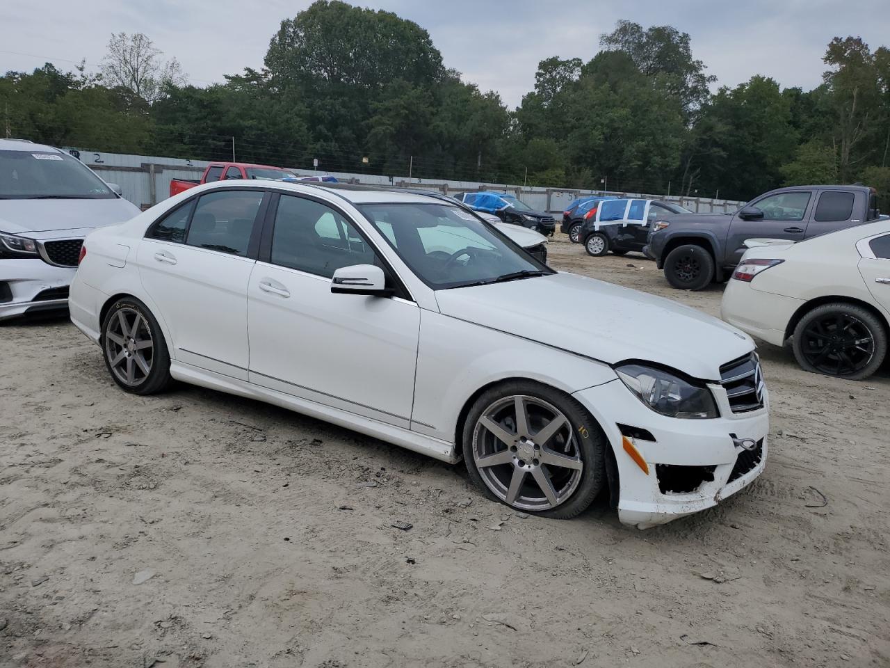 2014 Mercedes-Benz C 250 - Фото 4