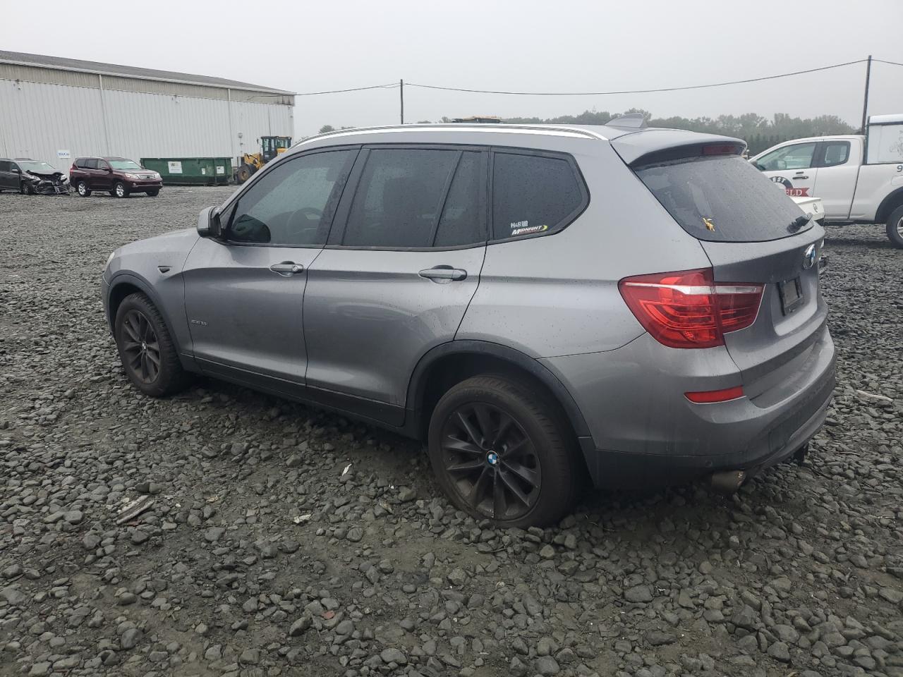 2017 BMW X3 Sdrive28I - Фото 2