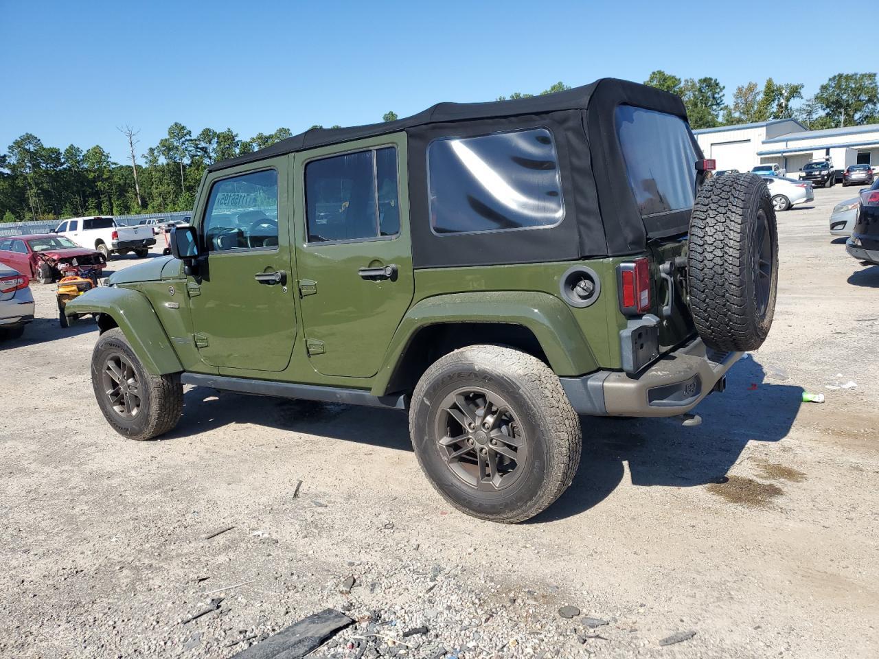 2016 Jeep Wrangler Unlimited Sahara - Фото 2