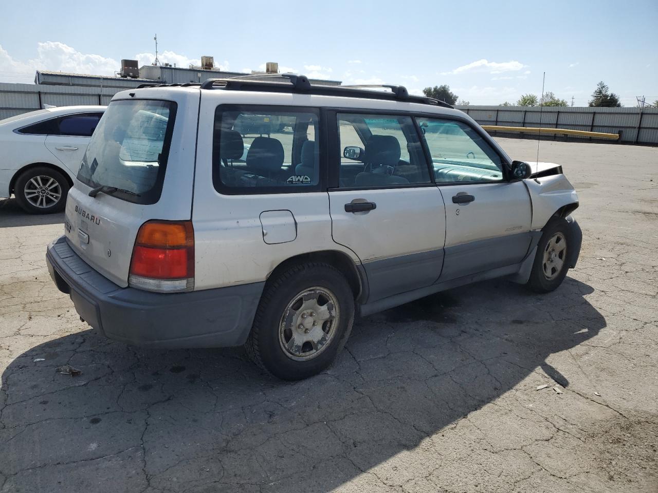 2000 Subaru Forester L - Image 3