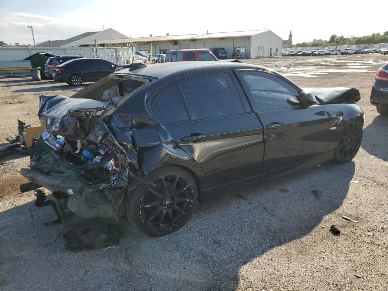 2006 BMW 325 I - Image 3