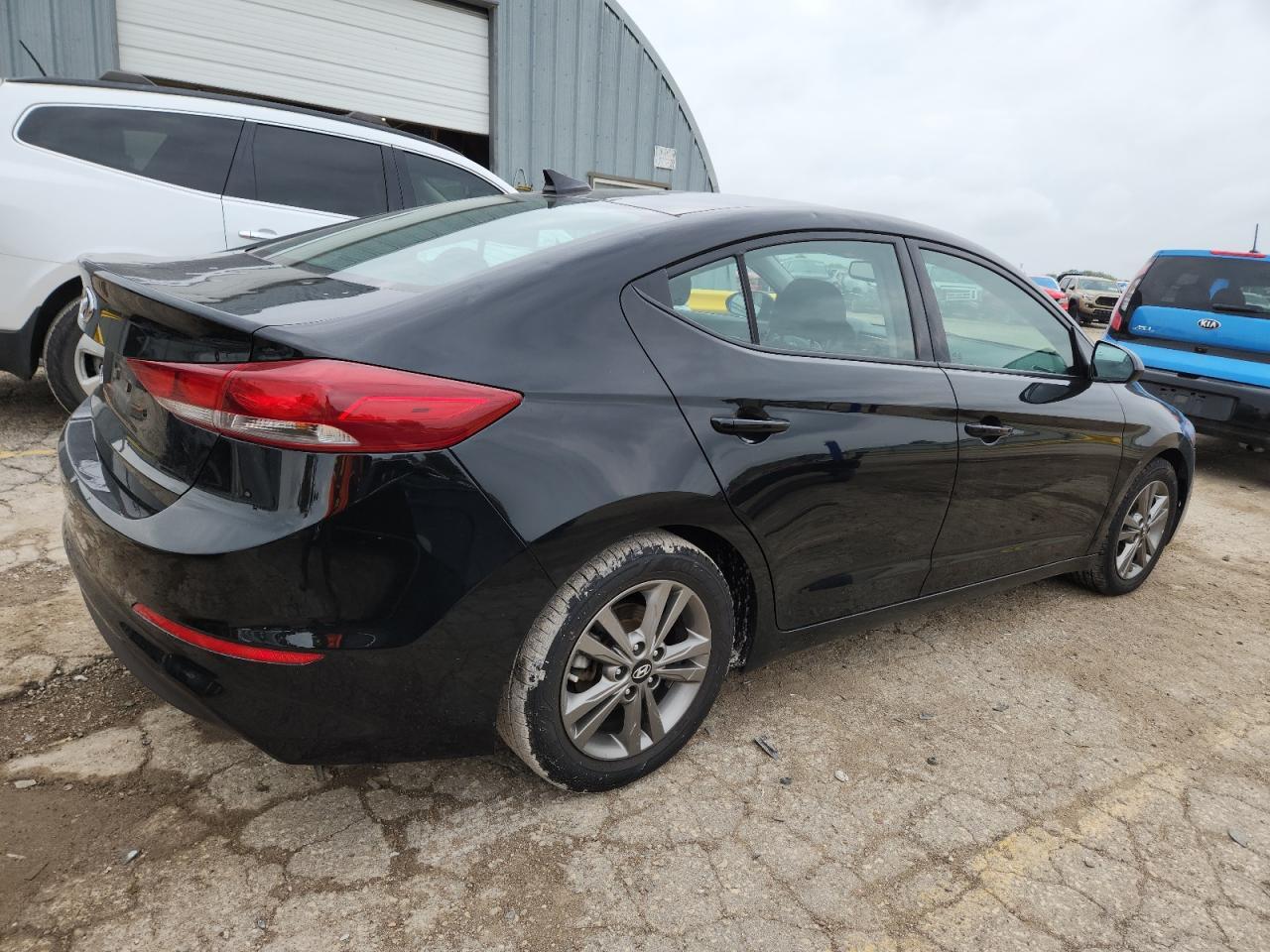 2018 Hyundai Elantra Sel - Фото 3