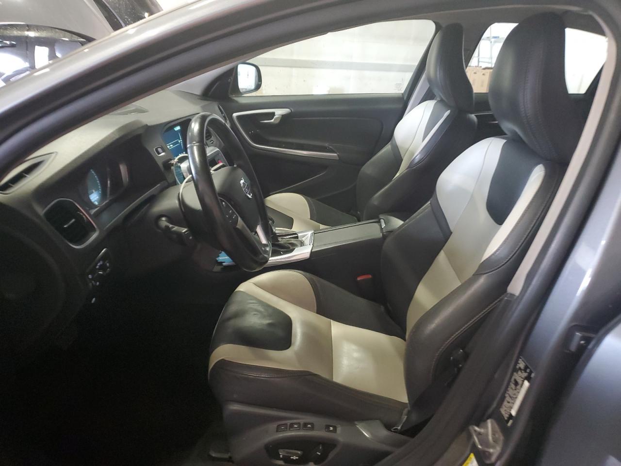 2016 Volvo S60 Cross Country T5 - Фото 7