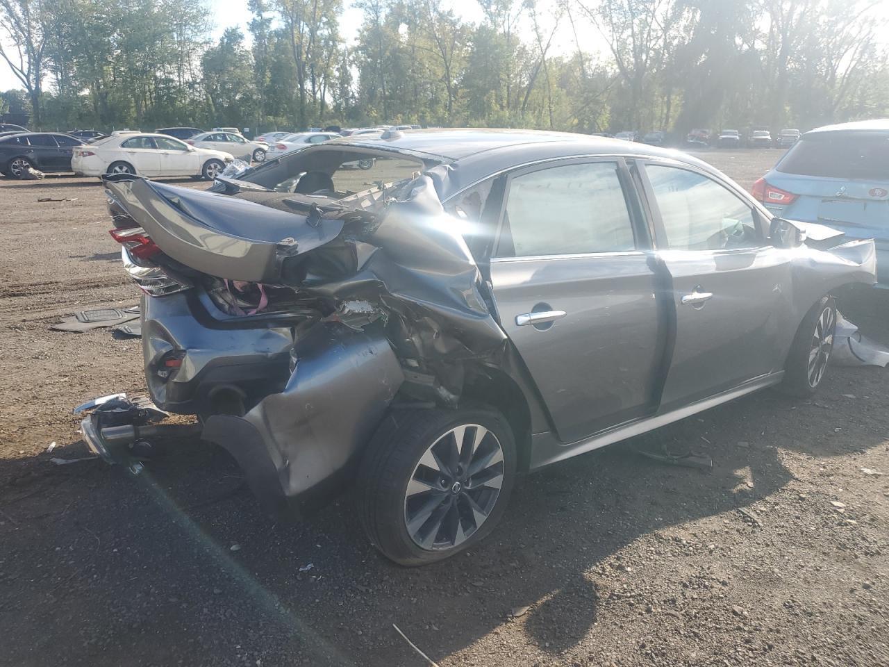 2017 Nissan Sentra S - Фото 3