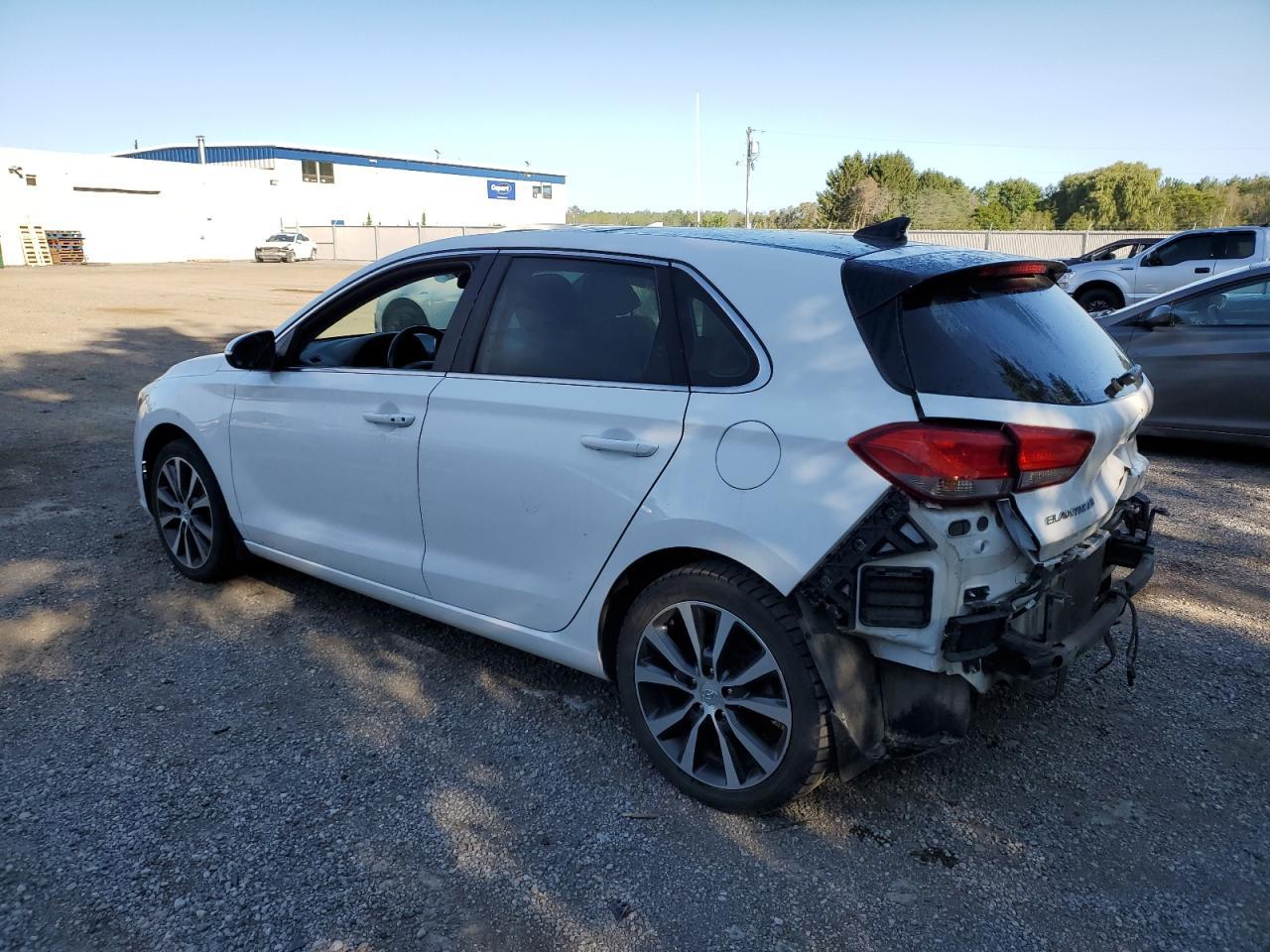 2018 Hyundai Elantra Gt - Image 2