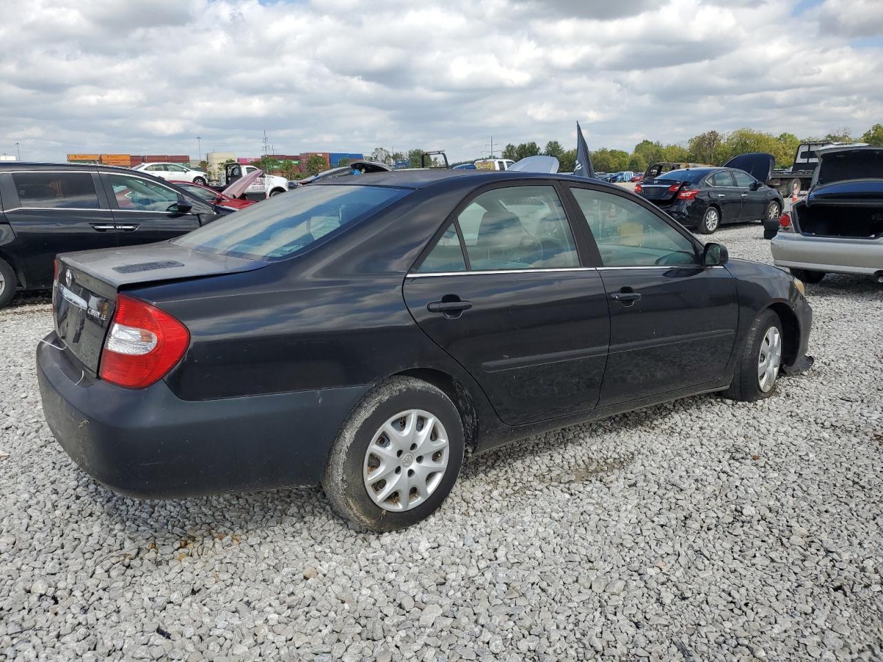 2004 Toyota Camry Le - Фото 3