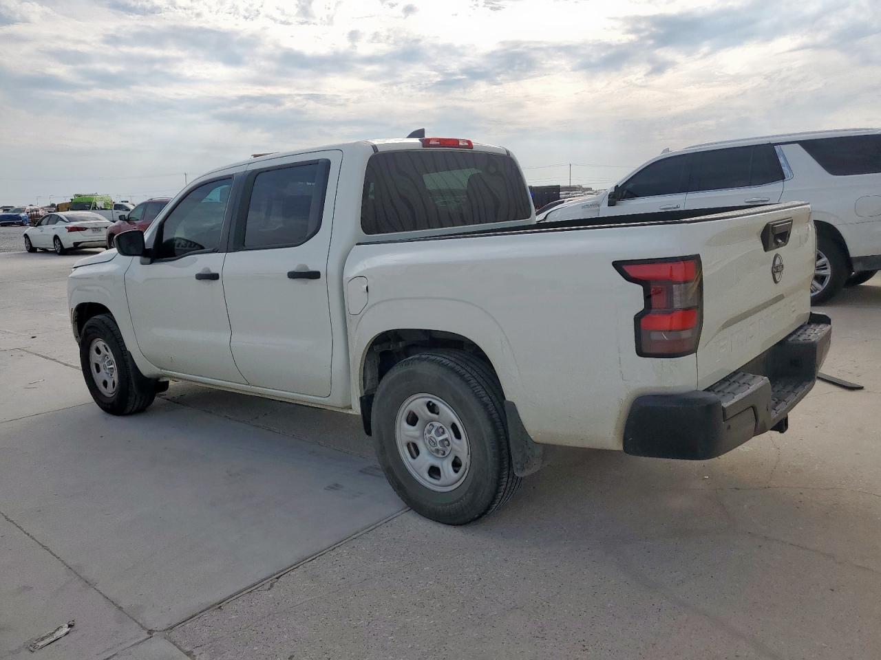 2022 Nissan Frontier S - Image 2
