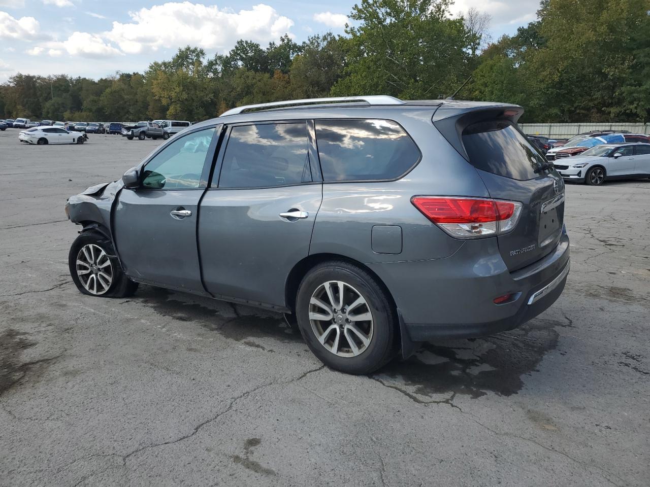 2015 Nissan Pathfinder S - Фото 2
