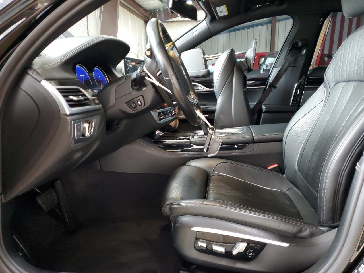 2017 BMW 750 Xi - Image 7