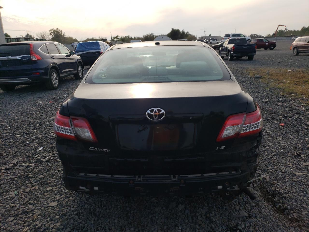 2010 Toyota Camry Le - Image 6