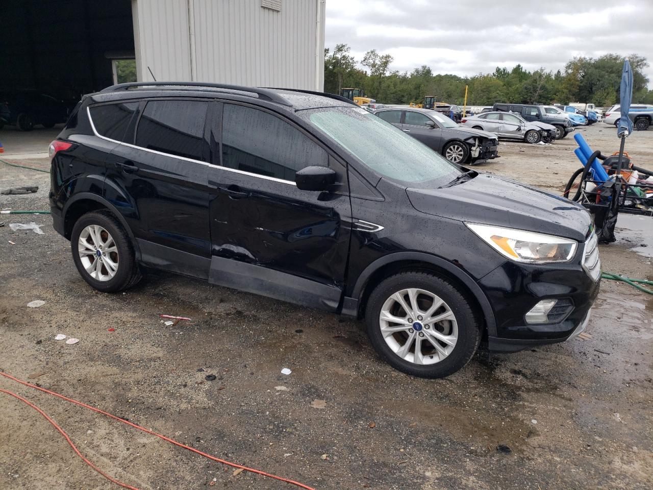 2018 Ford Escape Se - Фото 4