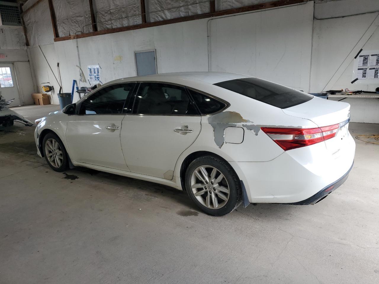 2013 Toyota Avalon Base - Image 2