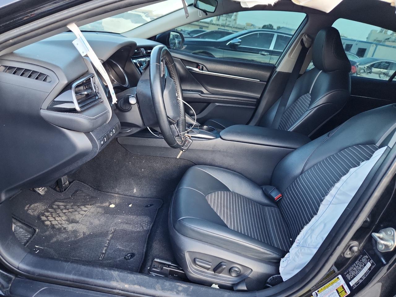 2020 Toyota Camry Se - Image 7