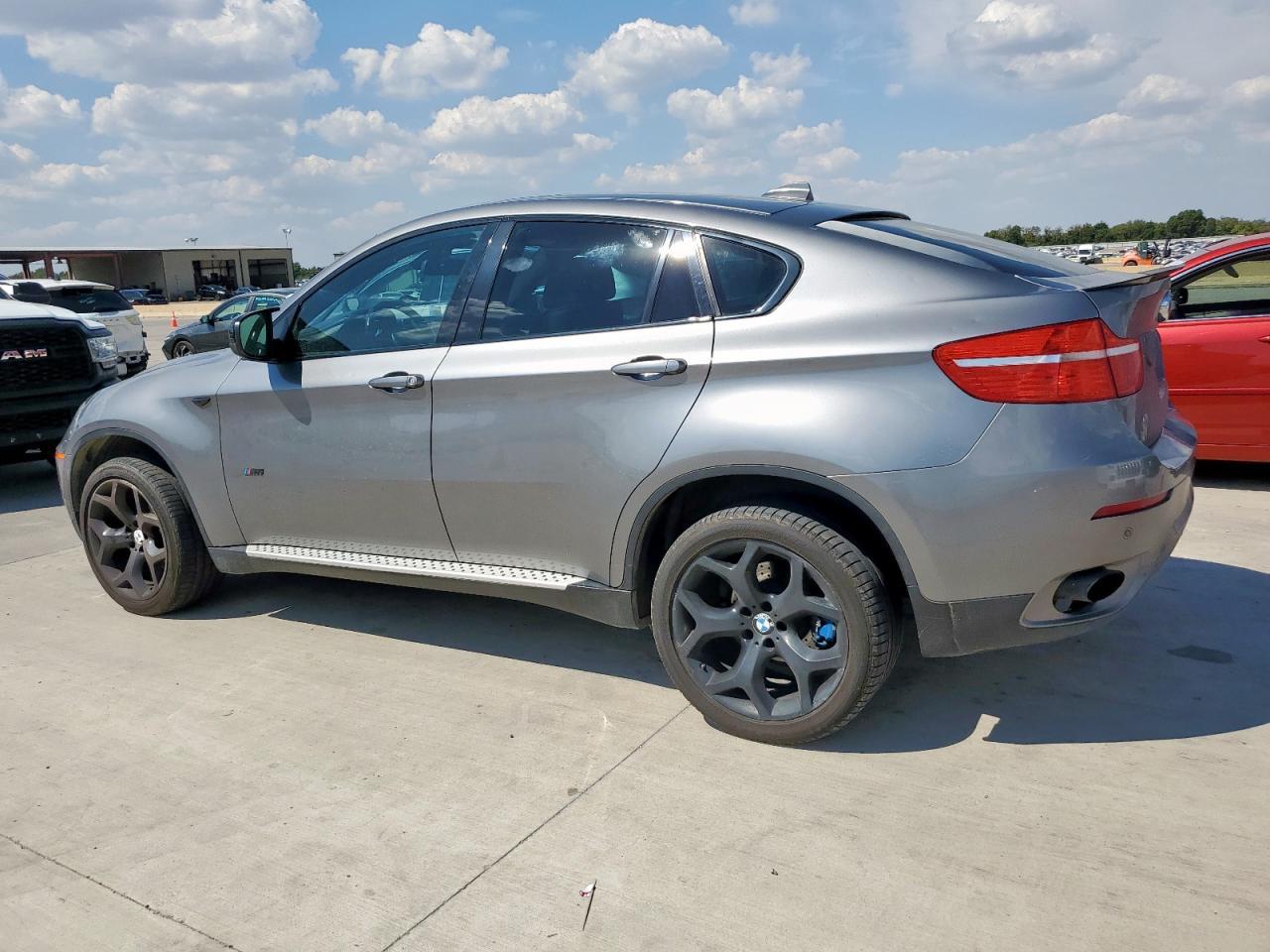 2011 BMW X6 xDrive35I - Фото 2