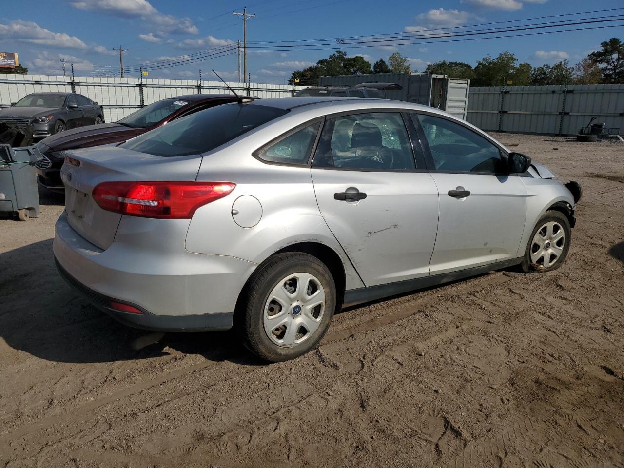 2017 Ford Focus S - Фото 3