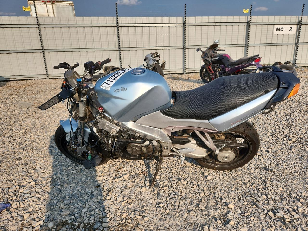 2001 Aprilia Rst Futura - Image 3