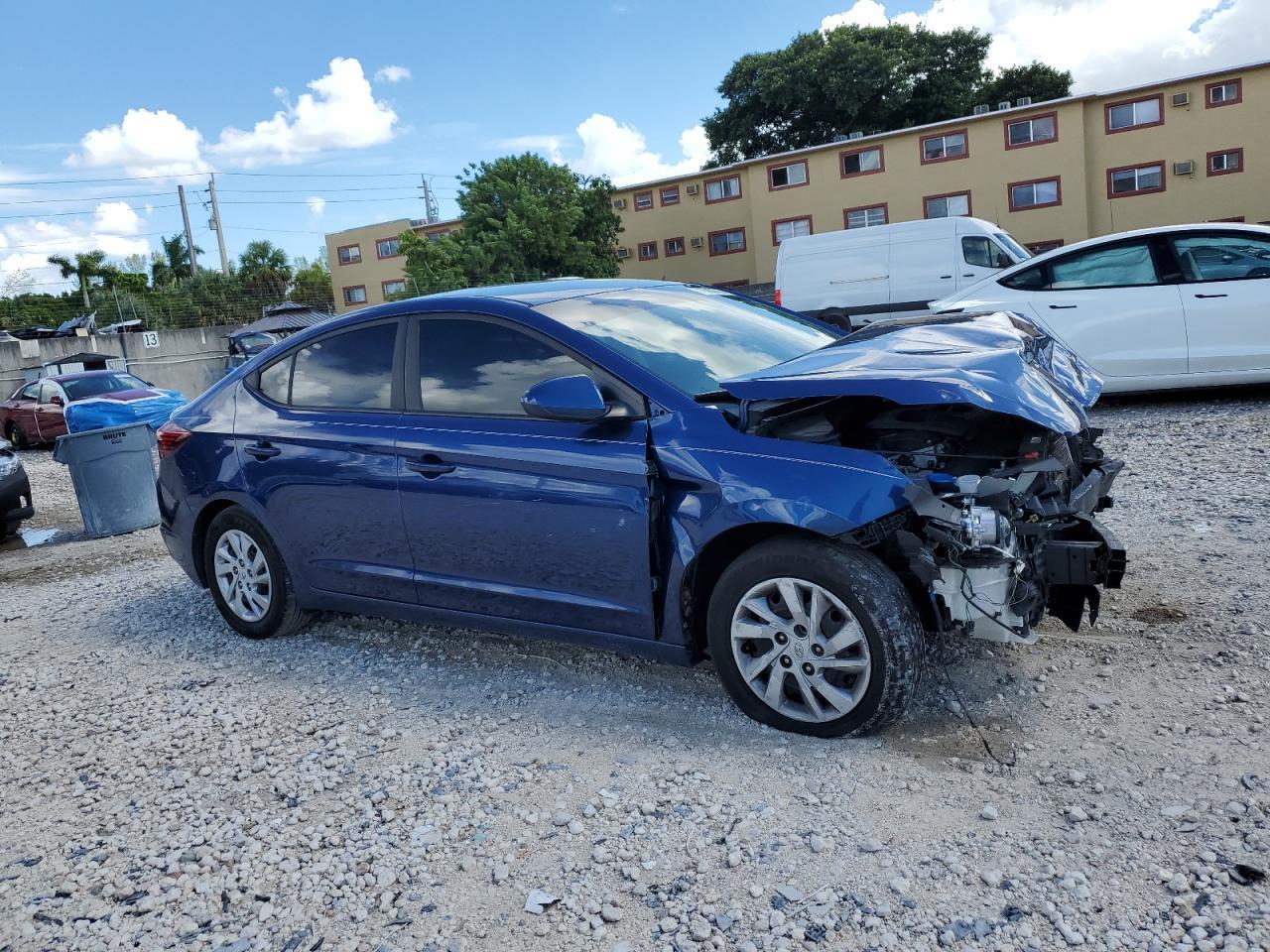 2019 Hyundai Elantra Se - Image 4