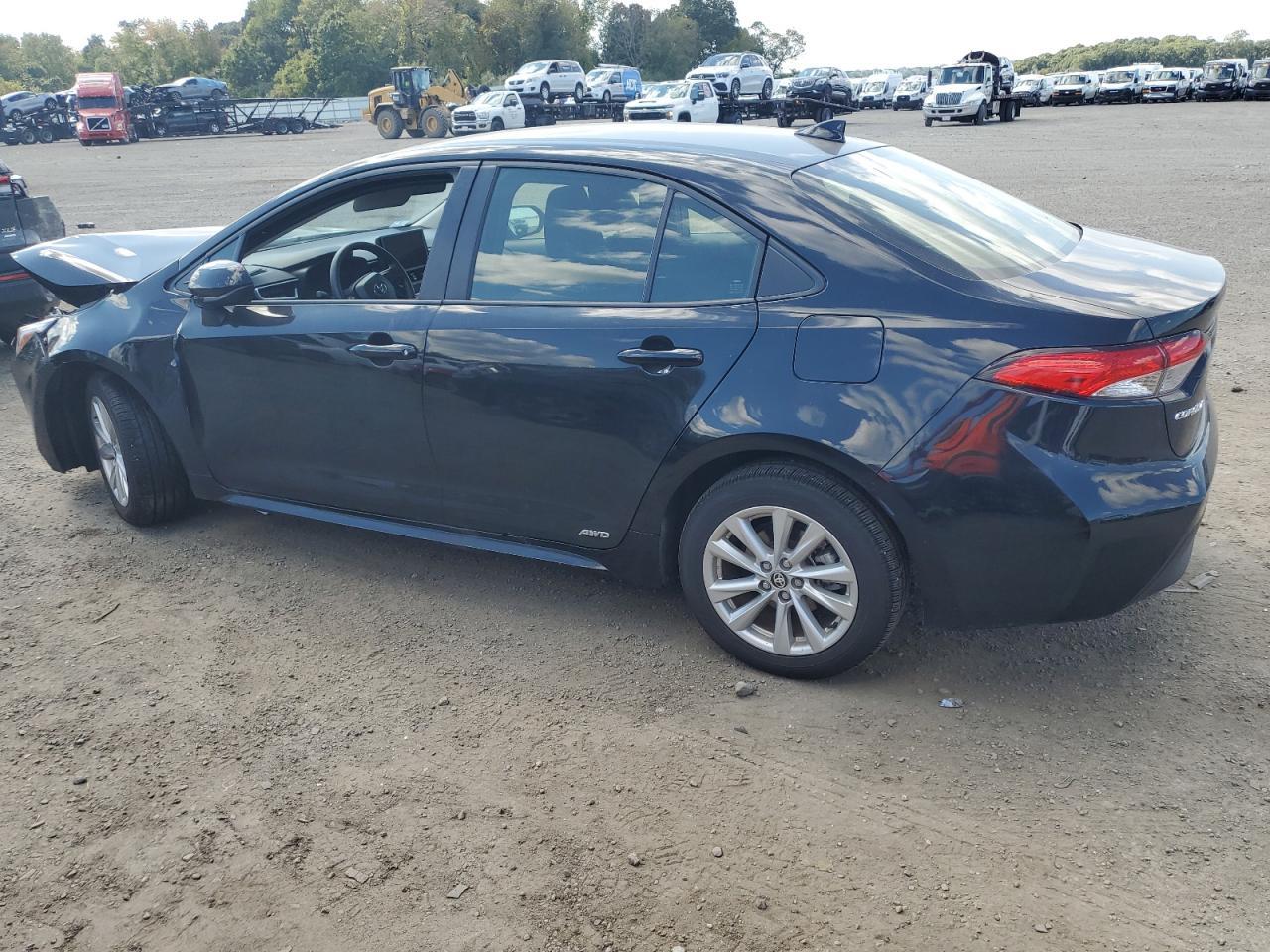 2025 Toyota Corolla Le - Фото 2