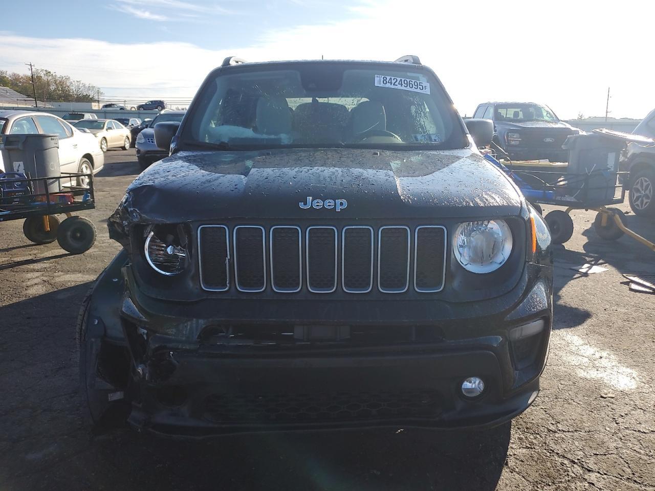 2022 Jeep Renegade Latitude - Фото 5