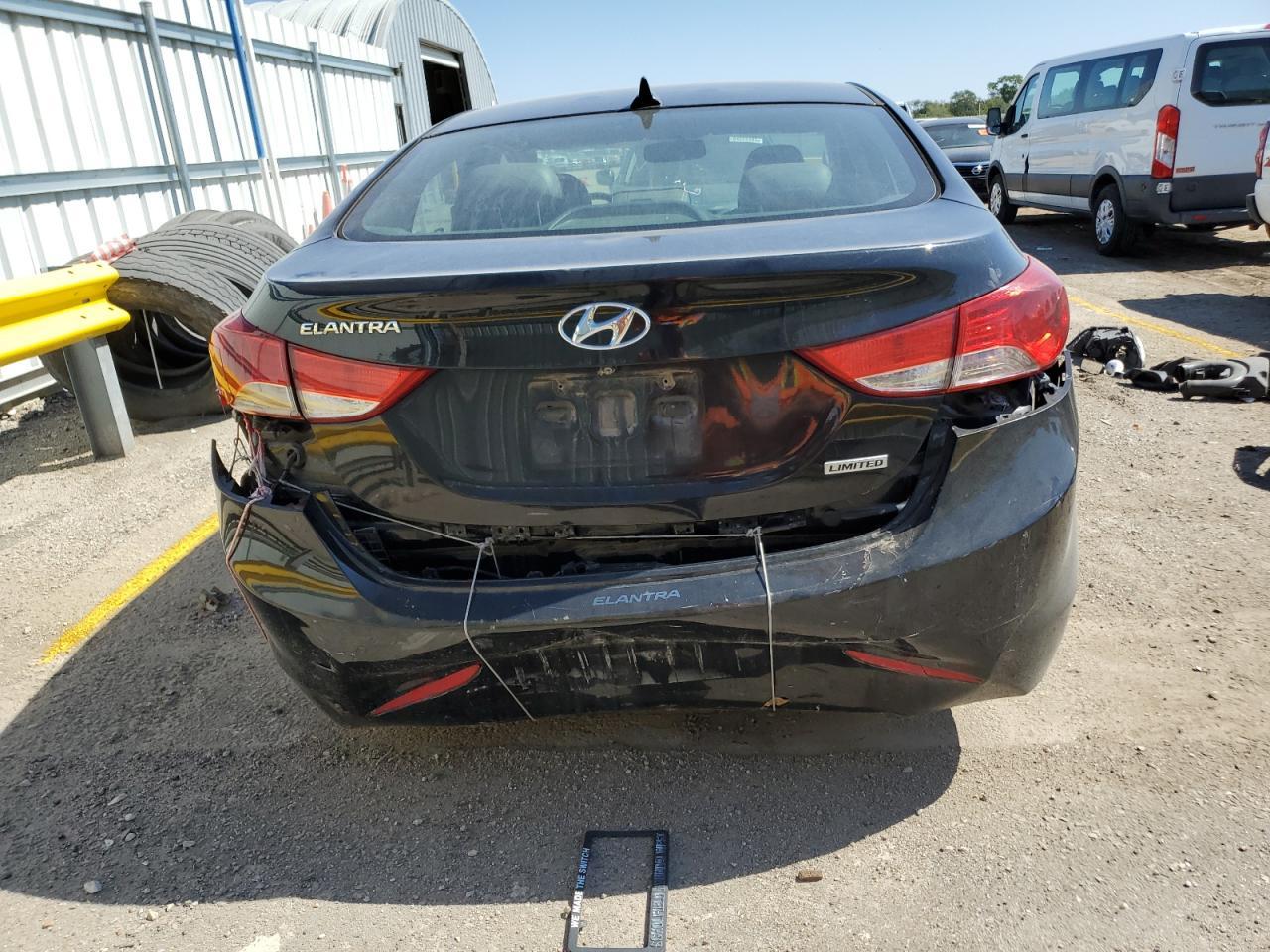 2013 Hyundai Elantra Limited - Image 6