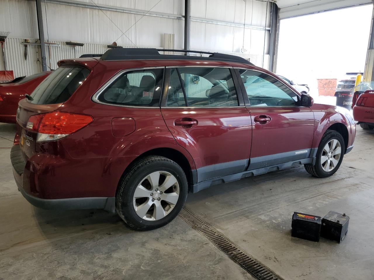 2012 Subaru Outback 2.5I - Image 3