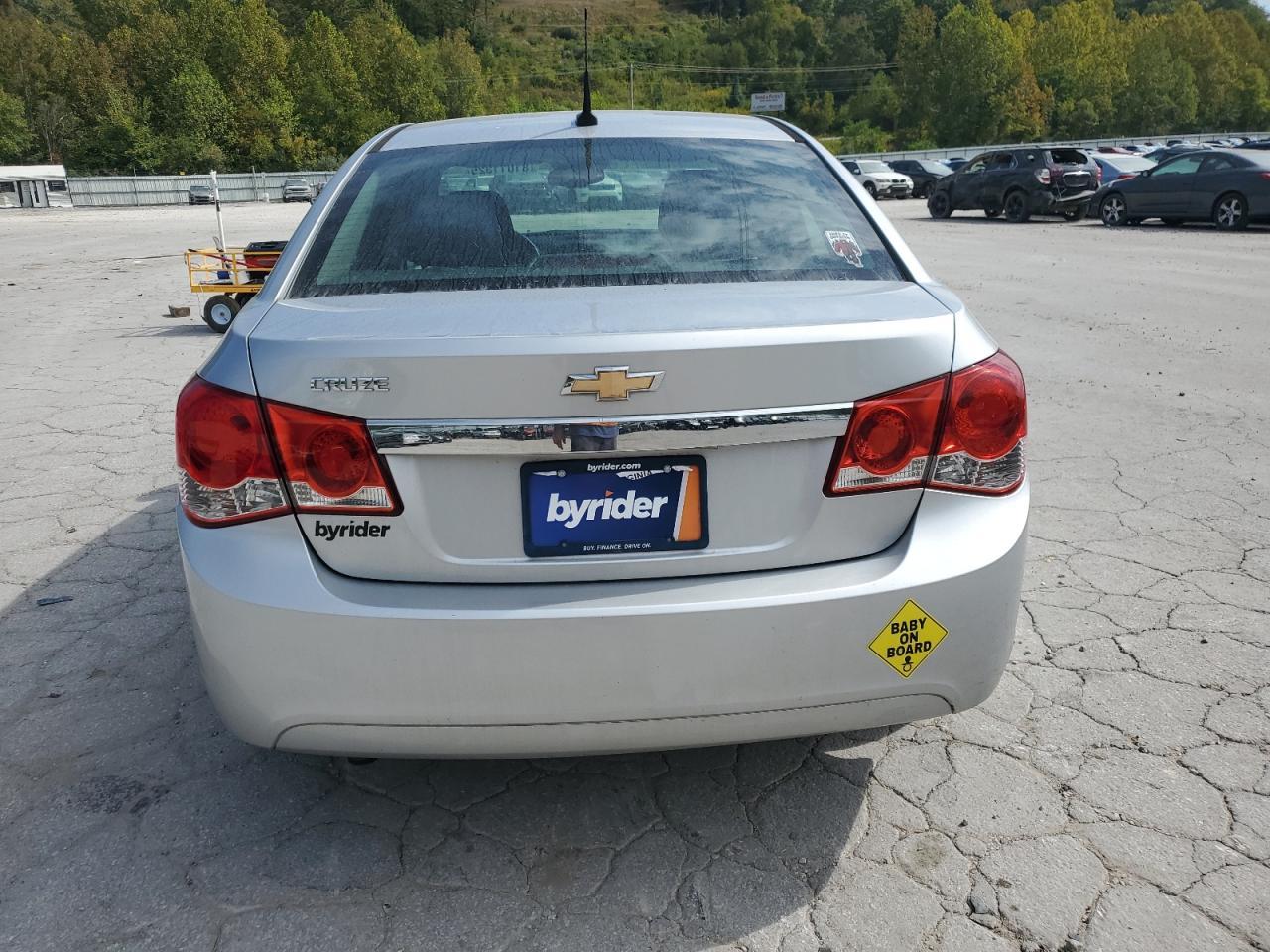 2013 Chevrolet Cruze Ls - Image 6