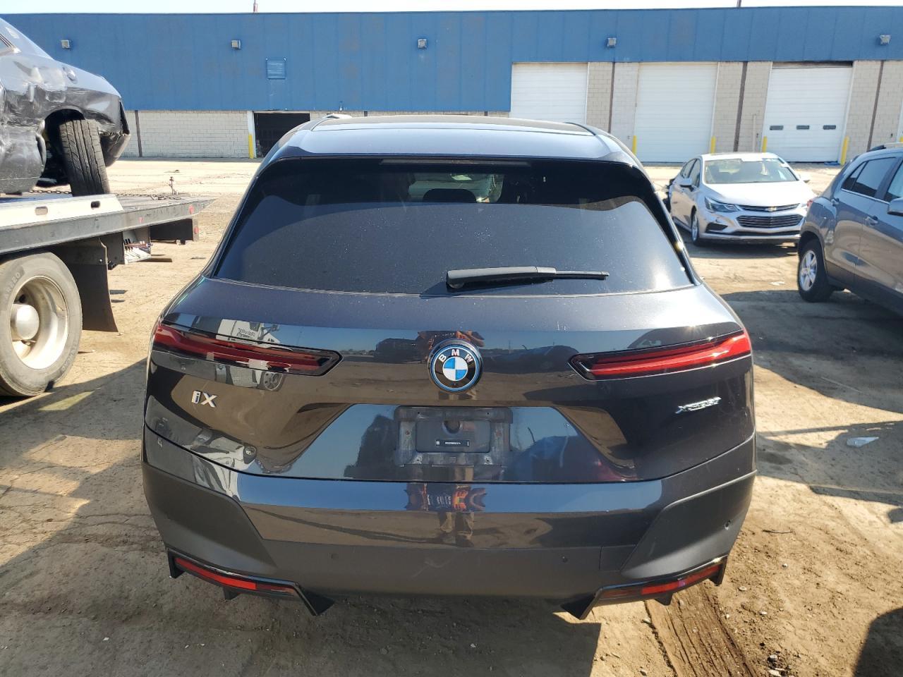 2024 BMW Ix xDrive50 - Image 6