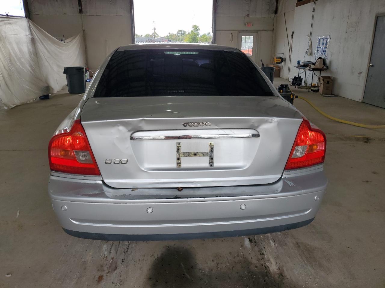 2006 Volvo S80 2.5T - Image 6