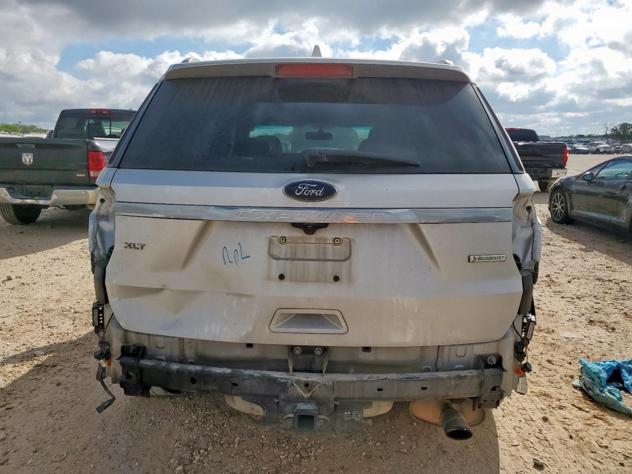 2017 Ford Explorer Xlt - Фото 6