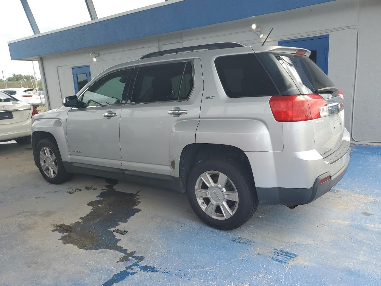 2013 GMC Terrain Slt - Image 2