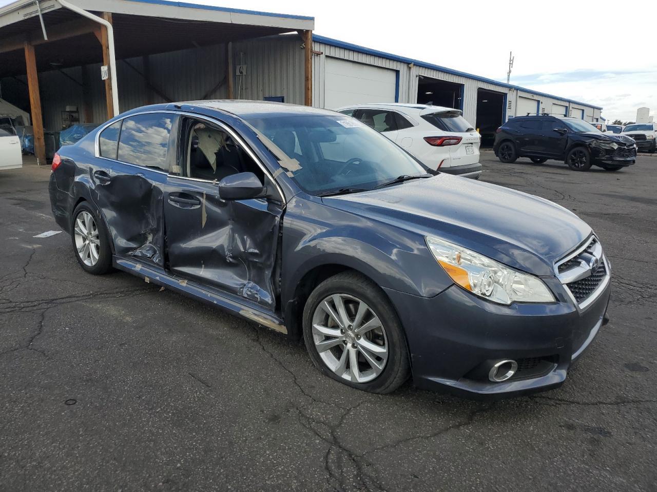 2014 Subaru Legacy 3.6R Limited - Image 4