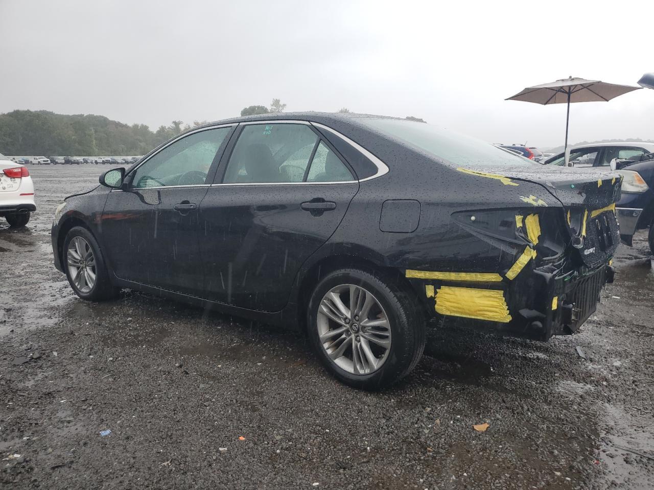 2017 Toyota Camry Le - Image 2