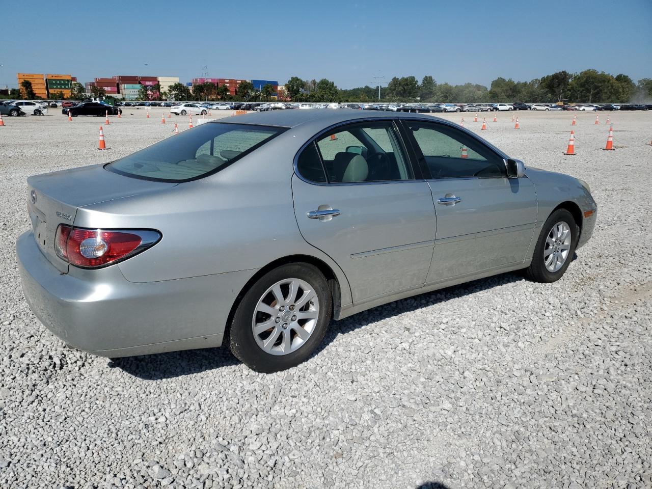 2004 Lexus Es 330 - Image 3